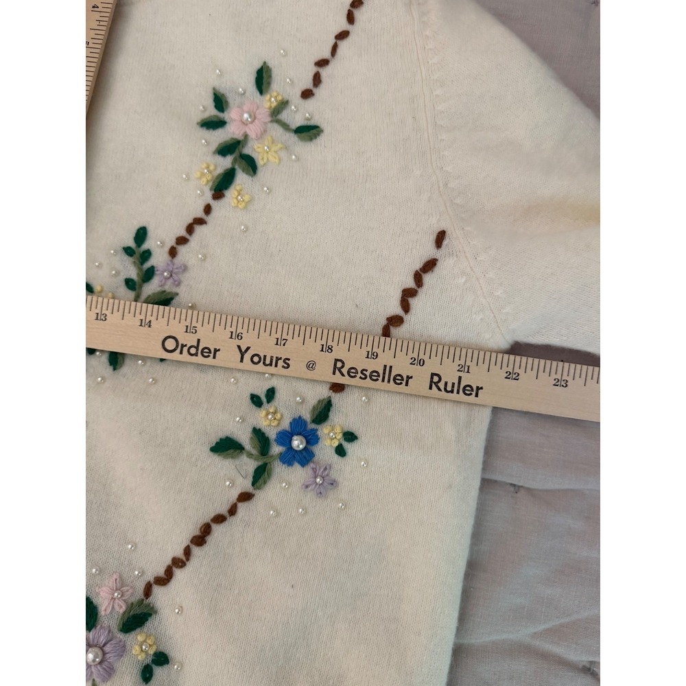 Lizette Italy VTG Cardigan L Pearl Angora Wool Floral Embroidered Feminine 80's - Picture 3 of 14